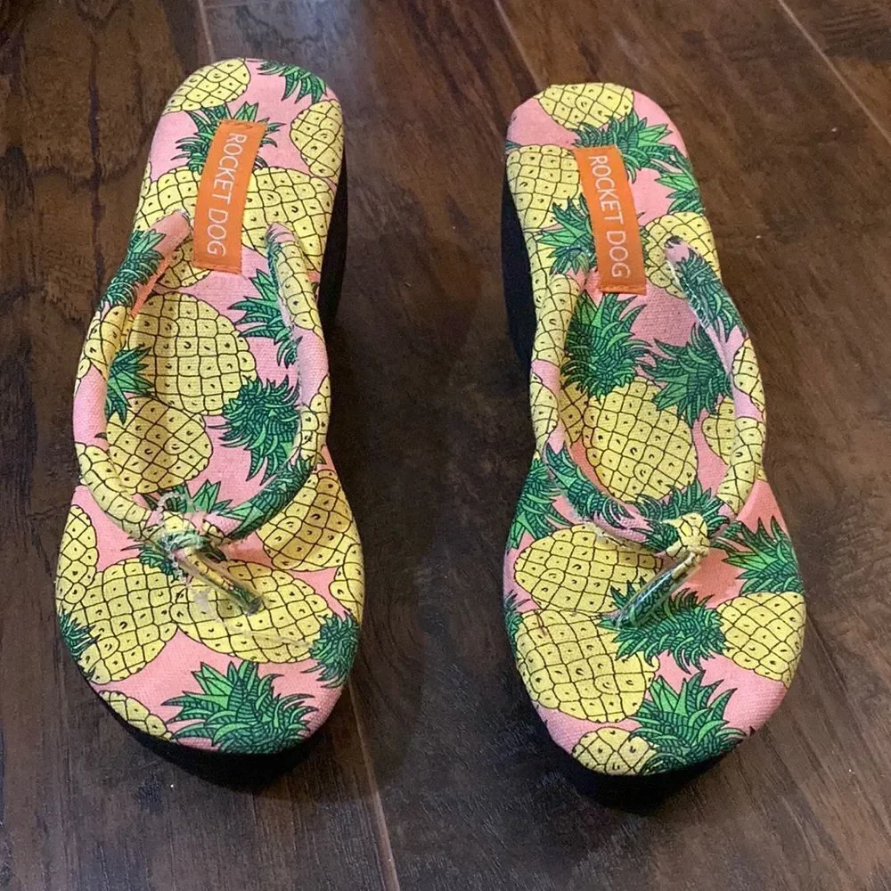 Rocket Dog Pineapple 🍍 Wedge‎